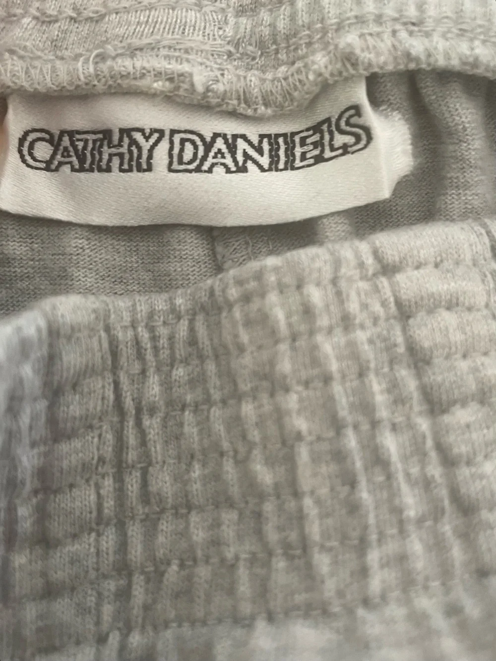 Cathy Daniels Long Shorts Grey with Stripes Red Yellow Blue Size L Vintage 90’s